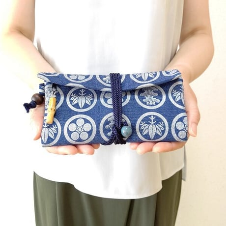 京都　道中財布　デニム地製　「家紋松竹梅　銀色」