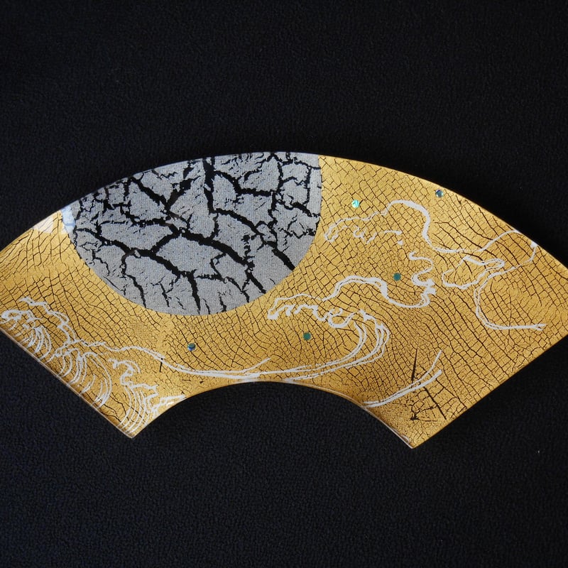 京都 ガラス製飾り皿 金彩ガラス皿 「月に波」 扇形 | Huduru Craft
