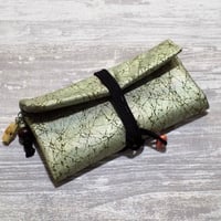 京都　特別仕様　道中財布　コットン紬風グリーン地製　「焼箔（薄色）」真綿箔加工