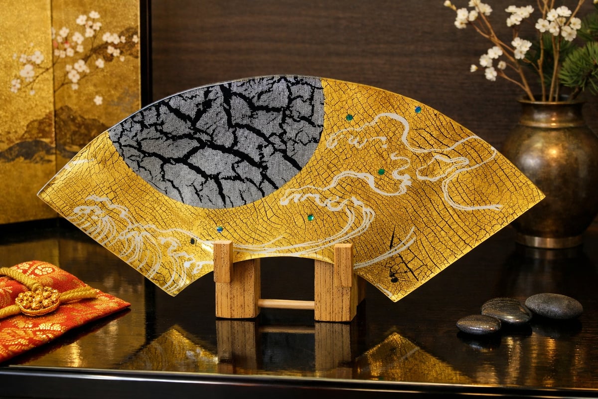京都 ガラス製飾り皿 金彩ガラス皿 「月に波」 扇形 | Huduru Craft