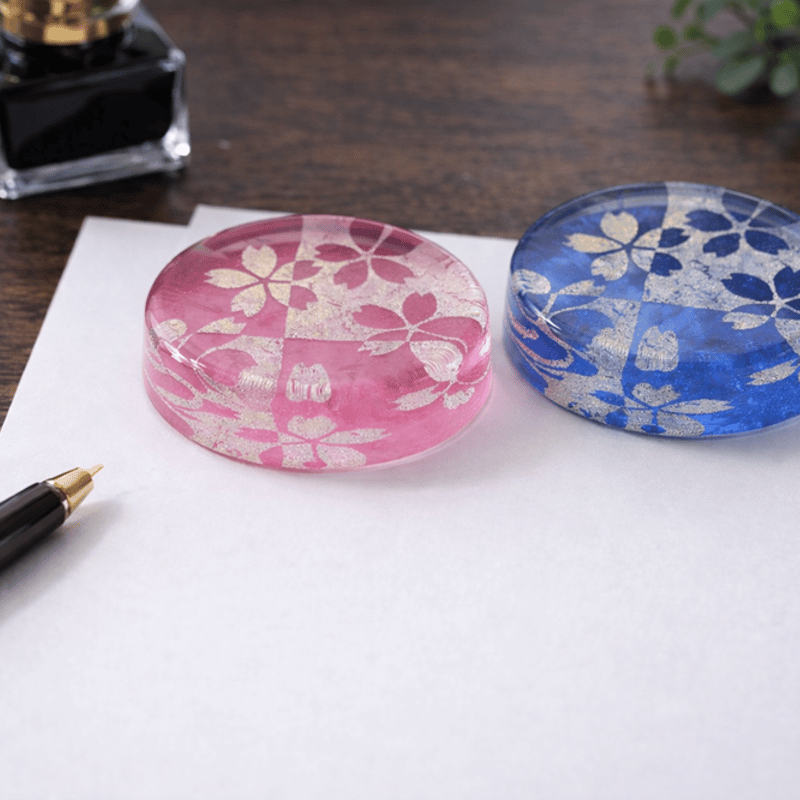 京都 金彩ガラス ペーパーウェイト 「桜・ピンク」 | Huduru Craft