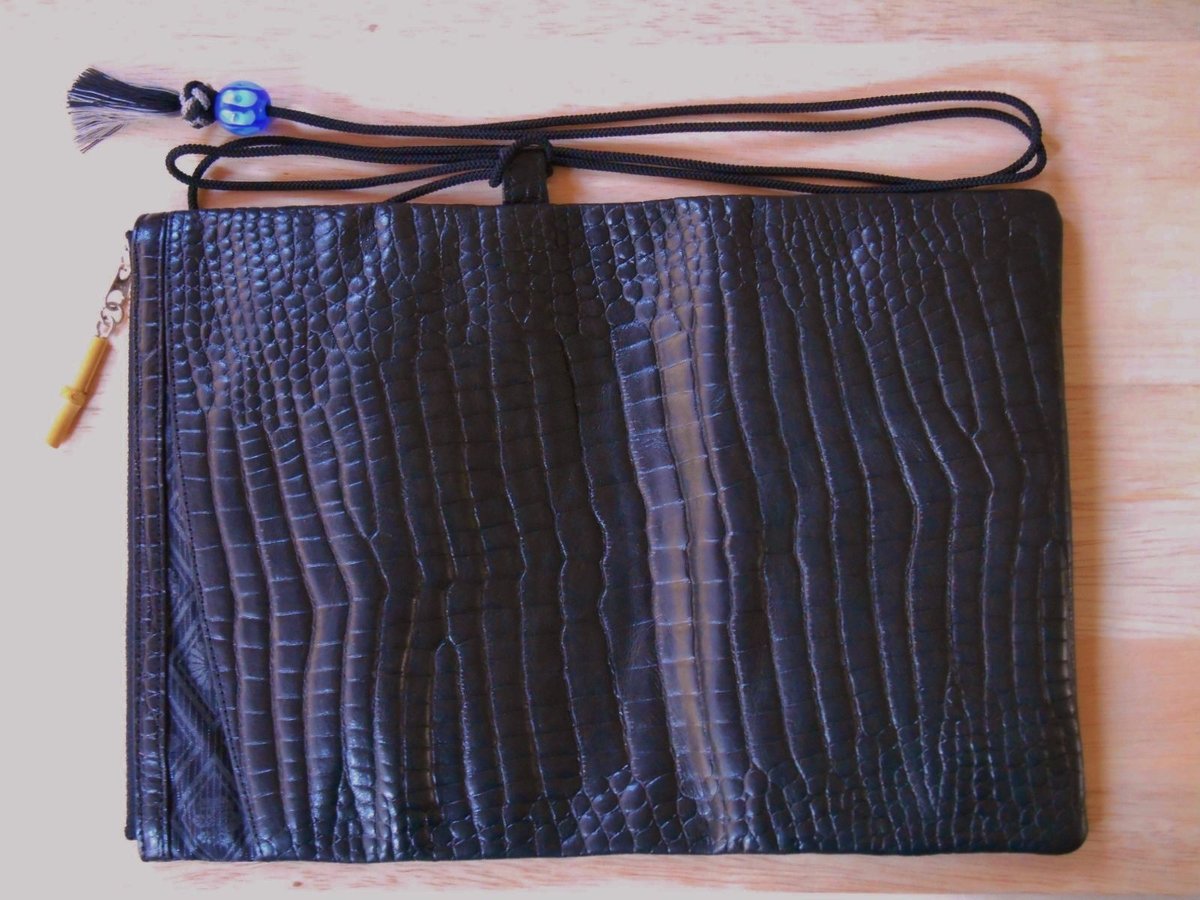 表革　黒　クロコ型押し　243DS 表革 黒 クロコ型押し 243DS
