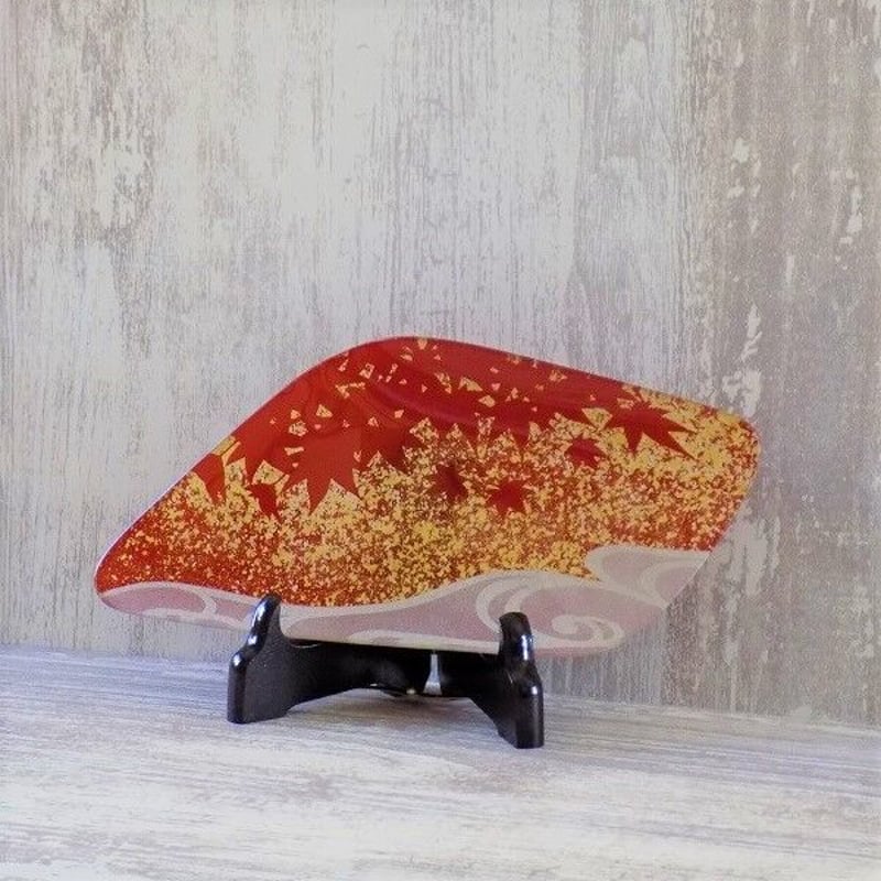 京都 ガラス製飾り皿 金彩ガラス皿 「紅葉に流水」 不定形