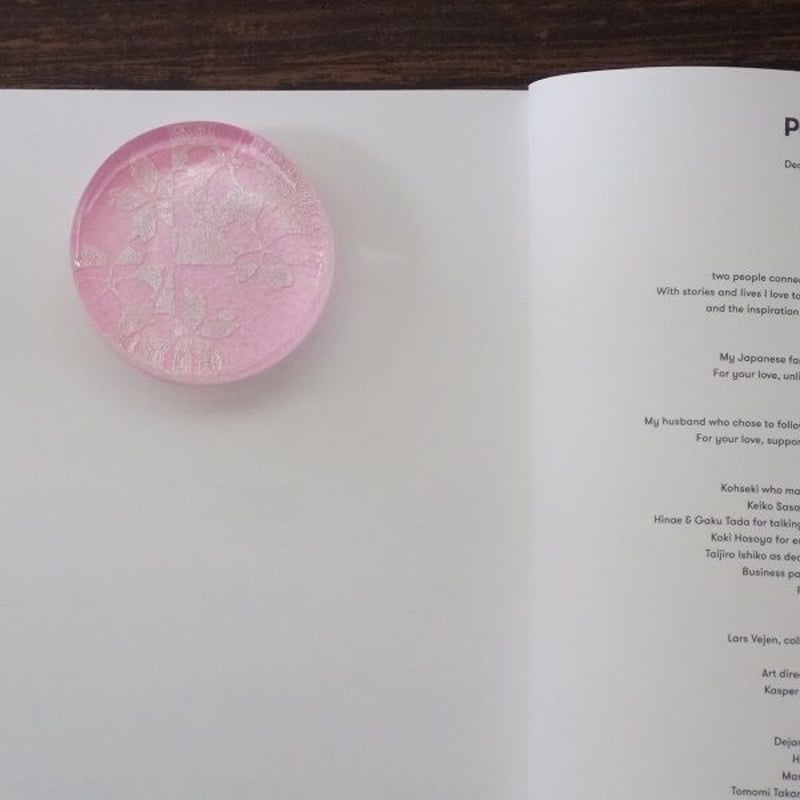 京都 金彩ガラス ペーパーウェイト 「桜・ピンク」 | Huduru Craft