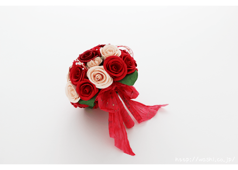 【受注生産】赤と白の折り紙フラワーブーケ マム バラ 正月 紅白 和モダン 水引 受注生産】赤と白の折り紙フラワーブーケ マム バラ 正月 紅白 和