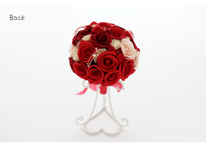 【受注生産】赤と白の折り紙フラワーブーケ マム バラ 正月 紅白 和モダン 水引 受注生産」和紙ラウンドブーケ・赤（商品番号：bouquet-pro002r