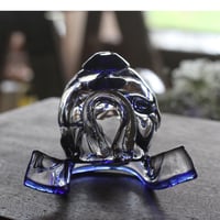 ③兜飾り 円相イメージ金箔前たて・ランダムに流し絵/黒・縁と頭/コバルトブルー
