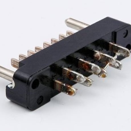 Tuchel T2002 8pin オス