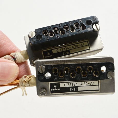 Siemens コネクタサポート Tuchel 8pin T2001 ブレイクスルーケーブル　ペア