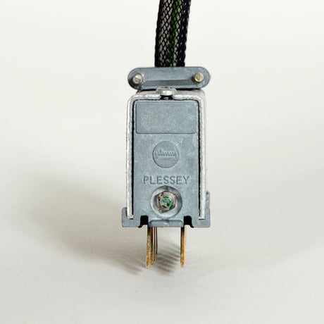 PLESSEY 11pin コネクター　P&GやNEVEに