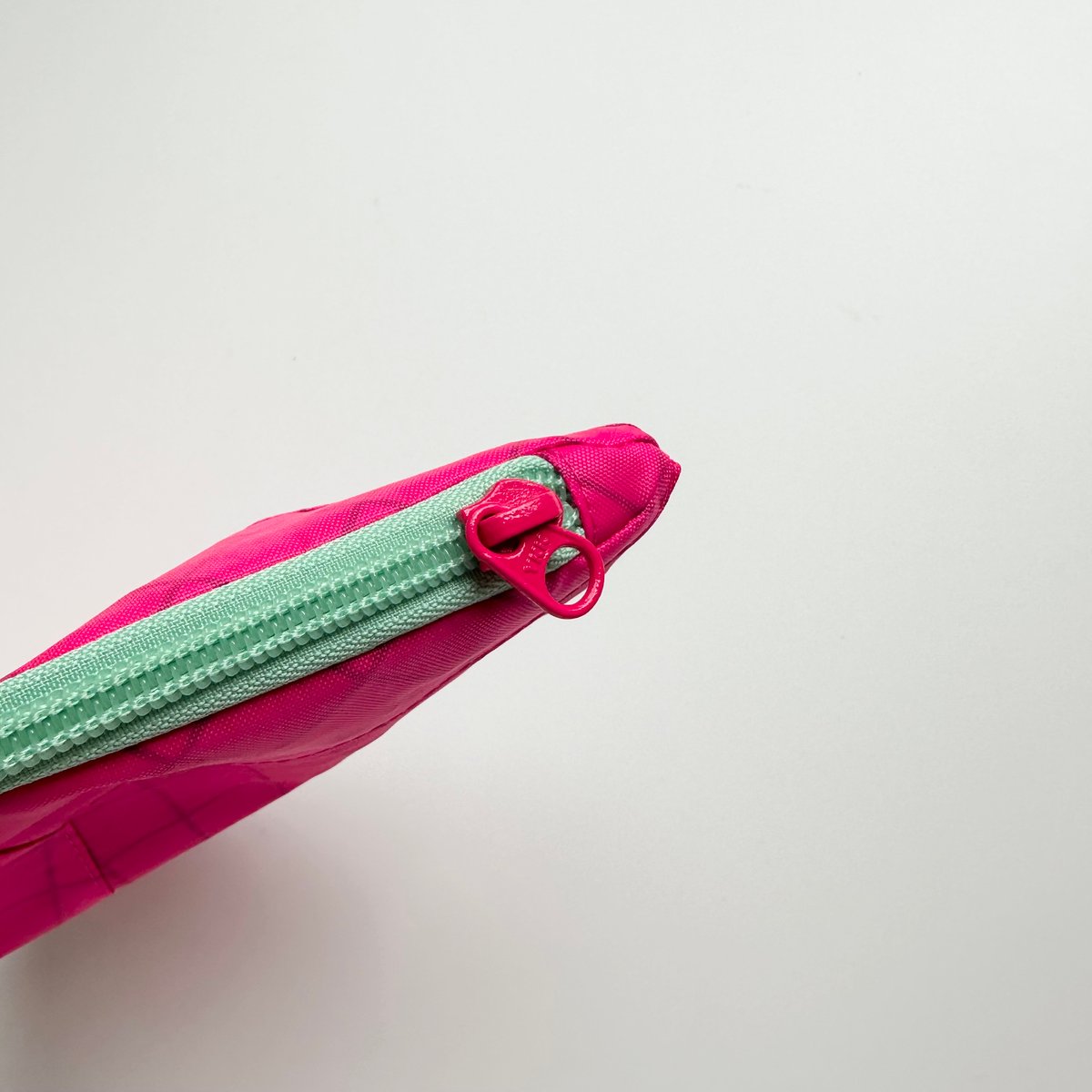 EYL Triple Pocket Pouch【M】ECOPAK Hot Pink | EYL