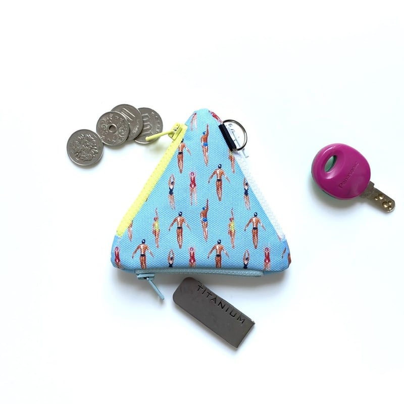 EYLのTriple Pocket Pouchとコインケースです。 EYL Triple Pocket Pouch【L】Sax Blue | EYL Online
