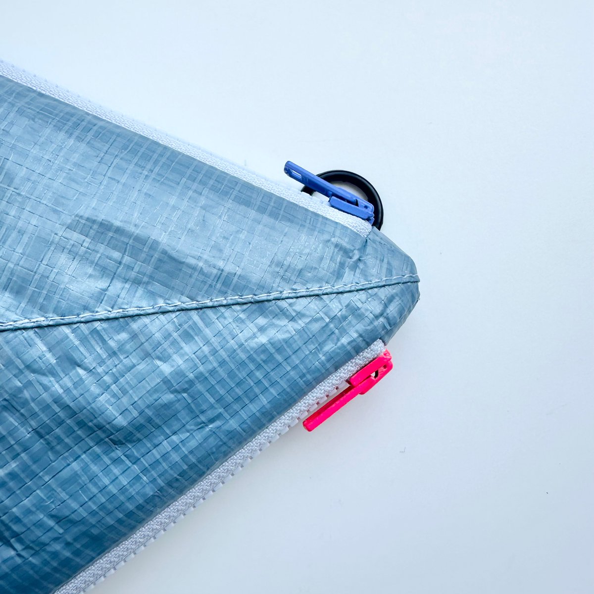 EYL Triple Pocket Pouch【S】Sax Blue | EYL Online