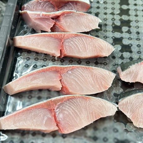 【地魚・骨取り】天然ブリ｜2切 110g｜照り焼き・味噌煮向き