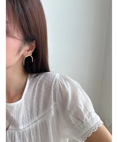 Fil. / Ribbon motif earrings(即納)2color
