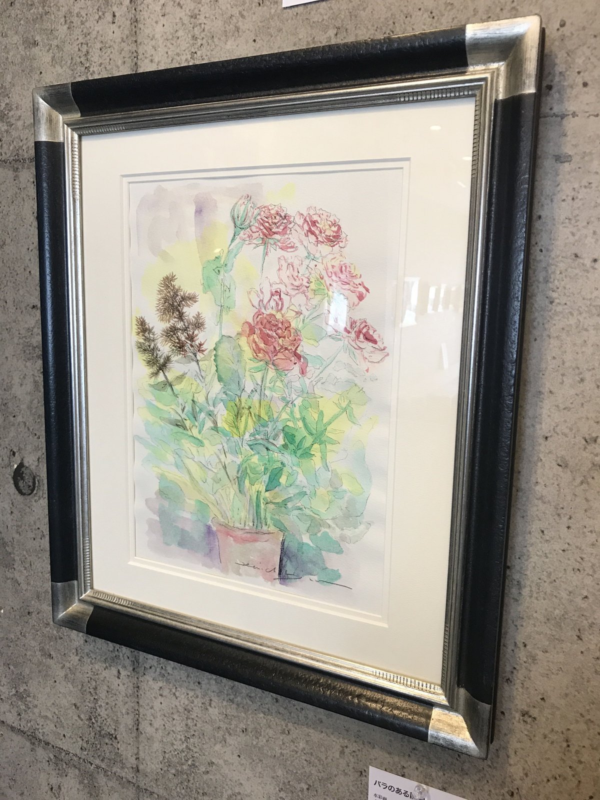 薔薇と遊ぶ光の庭 透明水彩画 ブラウンの額入り - 絵画/タペストリ