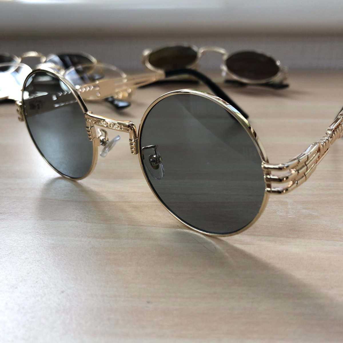 芸能人 御用達モデル 丸メガネ サングラス メンズ 伊達メガネ | JIGGY