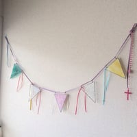 stained　Flag Garland