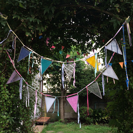 stained　Flag Garland