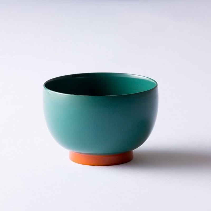 緑色の漆器製円形椀60s 緑色の漆器製円形椀60s 漆】汁椀『線筋文』／赤・緑ペア