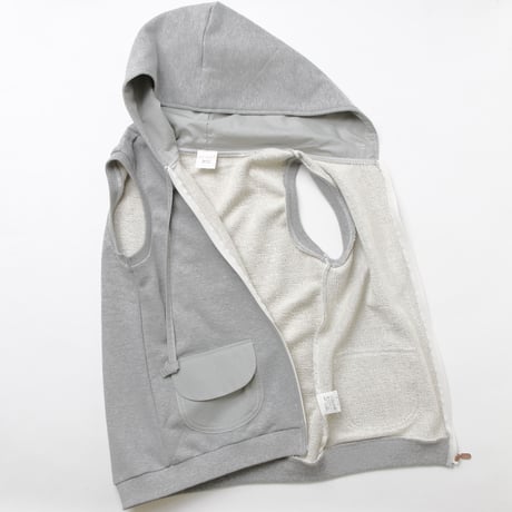 スノウピーのsleevelessフードパーカー♡灰色