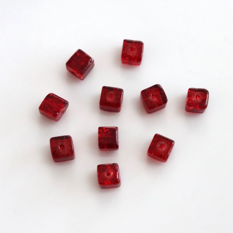 ちいさなキューブガラスビーズ （ディープレッド）10個 4
