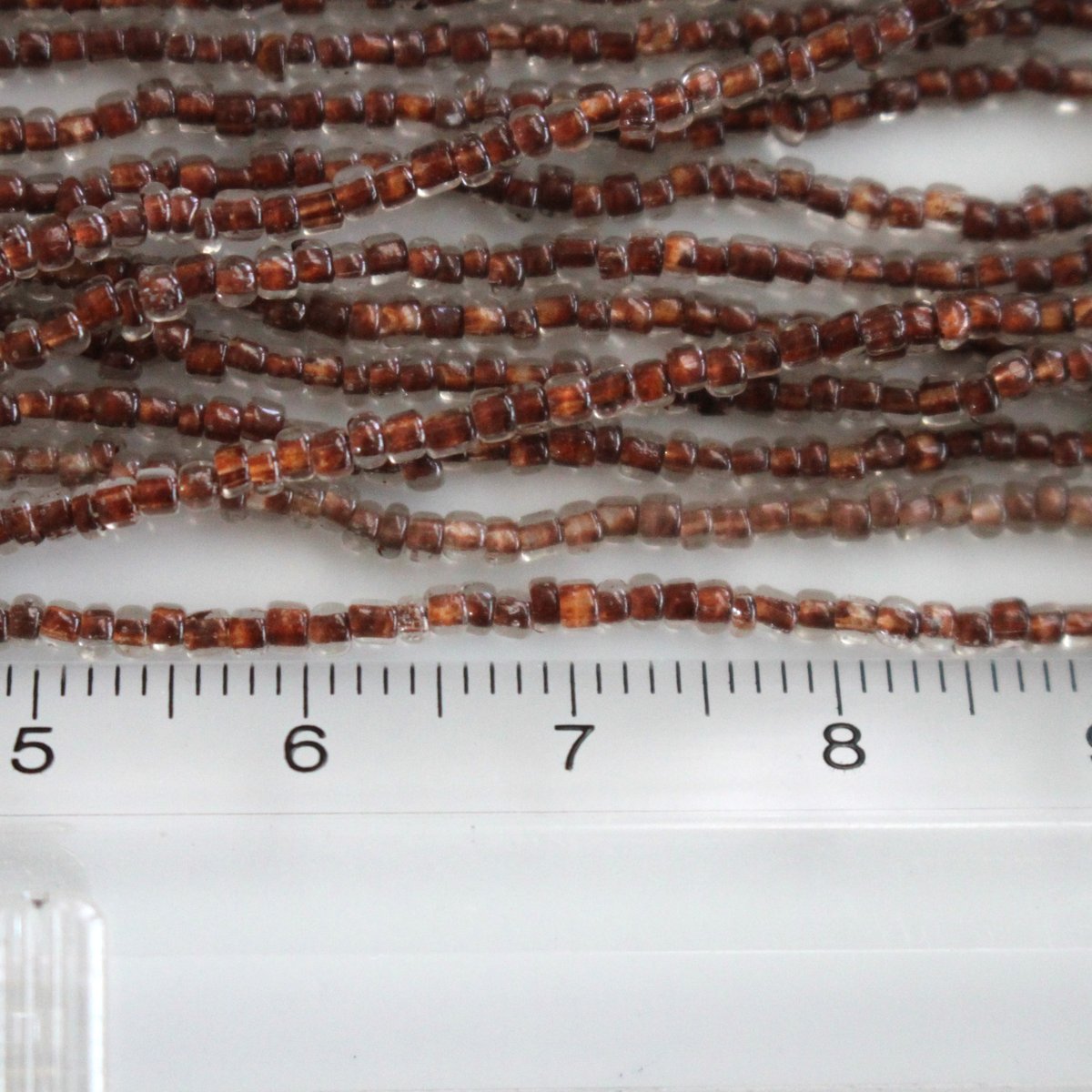 アンティークシードビーズ Ø2㎜（ｸﾘｱﾌﾞﾗｳﾝ）フランス製 S327 | Le manège