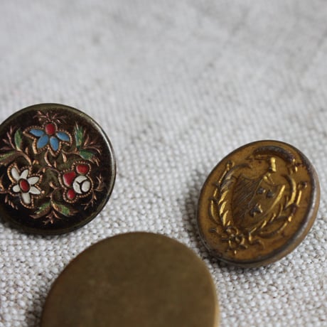 古いフランスの金属ボタン各種　　345
