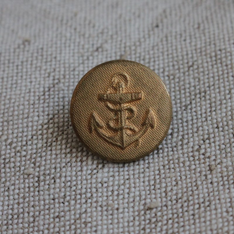 14 イギリス系アメリカ人のヴィンテージボタン紋章（手芸素材／手芸用品） FOR GENTLEMEN ボタン 14個 イギリスヴィンテージ - メルカリ