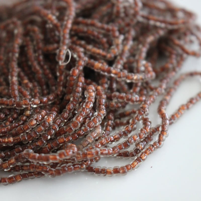 アンティークシードビーズ Ø2㎜（ｸﾘｱﾌﾞﾗｳﾝ）フランス製 S327 | Le manège