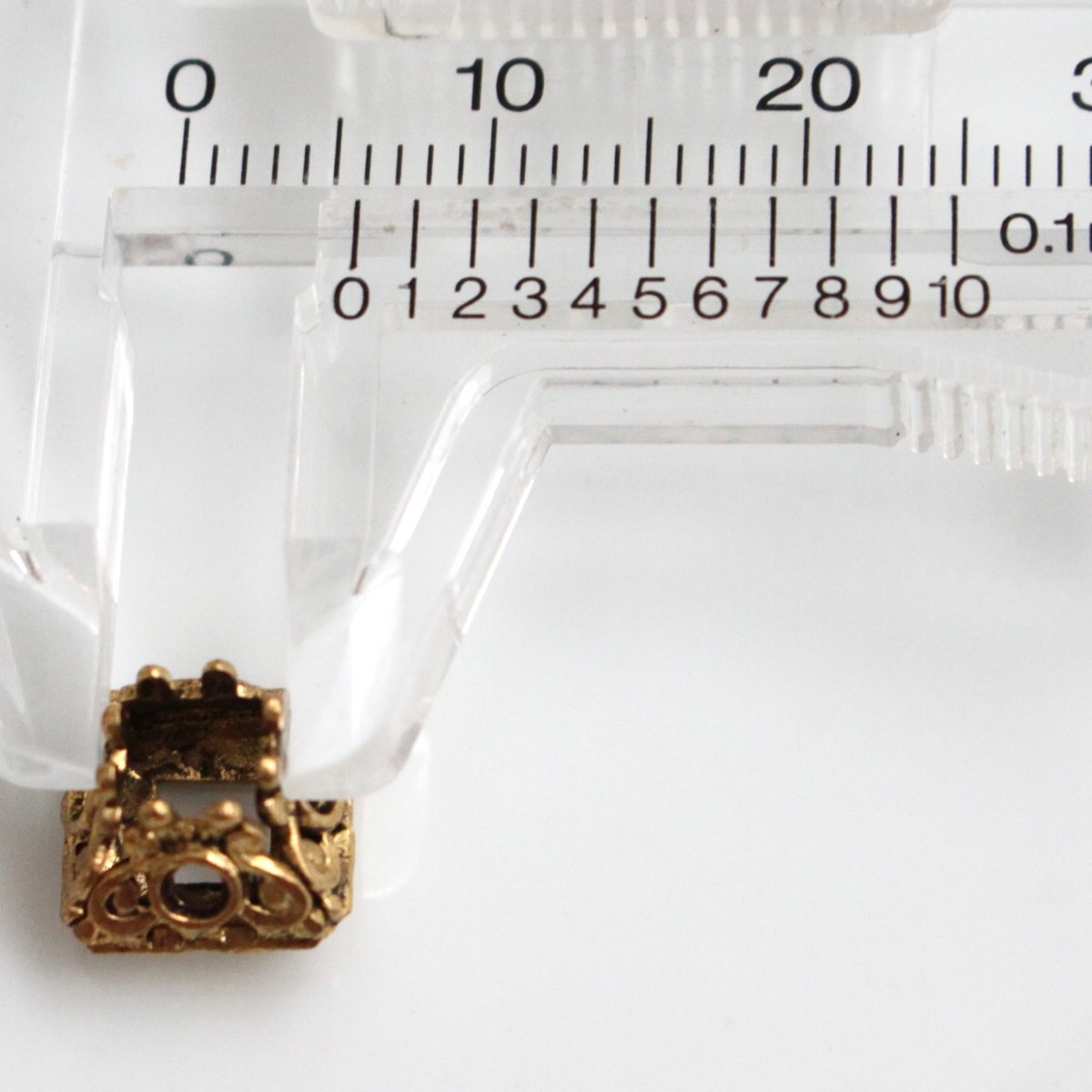 アイアンフランス取手➕おまけクリスタルカットシャンデリア飾りヴィンテージ フランスアンティーク | クリスタルのシャンデリアパーツ5個