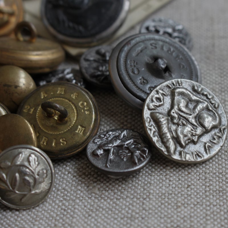 古い真鍮ボタン22㎜ paris刻印 フランス製ヴィンテージ 64.65 | Le manège