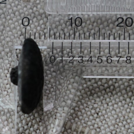フランスの古い黒いくるみボタン 15㎜ 3個　フランスヴィンテージボタン