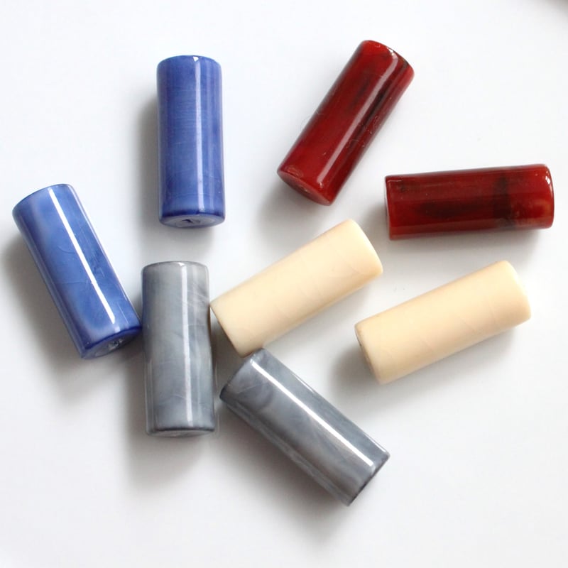 円柱ビーズ25㎜（ｸﾞﾚｰﾏｰﾌﾞﾙ）ドイツ製ヴィンテージ 822 | Le manège