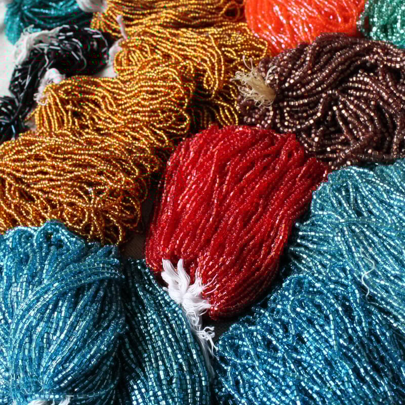 シードビーズ (ｺﾞｰﾙﾄﾞ) Ø2㎜ チェコヴィンテージ fe28 | Le manège