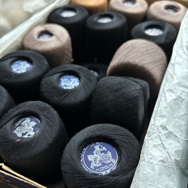 フランス製デッドストック 糸巻き「AU FRANC OR」（ブラック） | Le manège