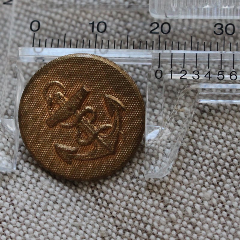 14 イギリス系アメリカ人のヴィンテージボタン紋章（手芸素材／手芸用品） FOR GENTLEMEN ボタン 14個 イギリスヴィンテージ - メルカリ