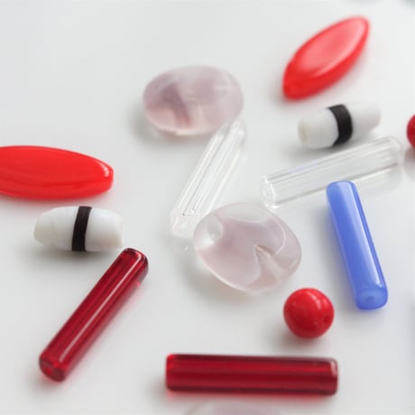 ガラスチューブビーズ （ﾎﾜｲﾄ）4本　20㎜　フランス現行　140