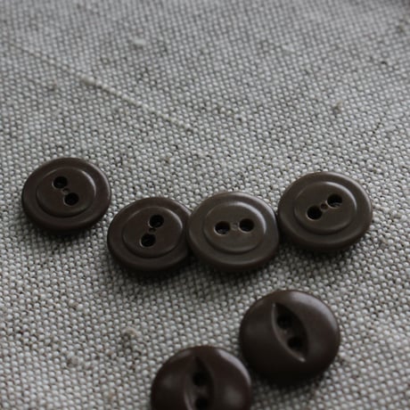 フランスの古いボタン14㎜ 8個　フランスヴィンテージボタン　fh51