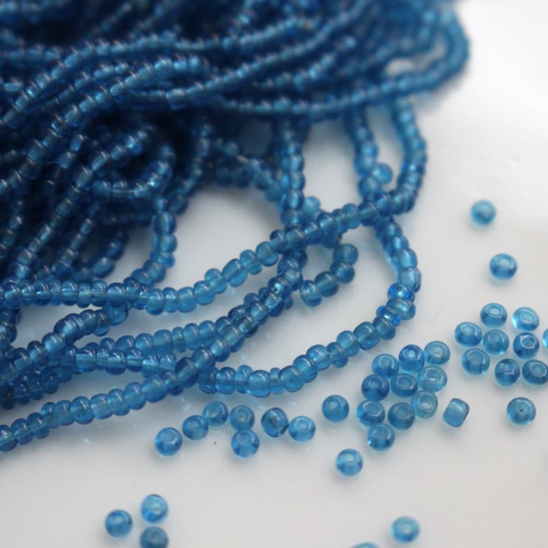 アンティークガラスビーズ Ø2㎜（ﾌﾞﾙｰ）1920年代 フランス製 S330 | Le