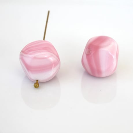 . マーブルミルクガラスビーズ（ﾋﾟﾝｸ）  12㎜　フランスヴィンテージ　433