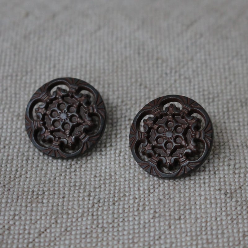 錆色透かしメタルボタン 18㎜ フランスヴィンテージ 256 | Le manège