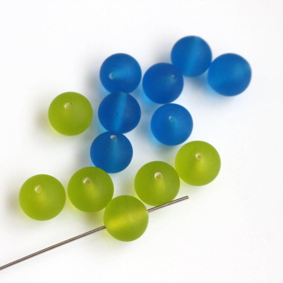 ラウンドガラスビーズ8㎜（フロストブルー） 4個 ヴィンテージ 386