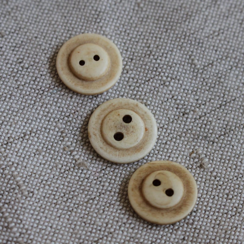 フランスの古いボーンボタン 16㎜.17㎜ フランスアンティーク 330 | Le