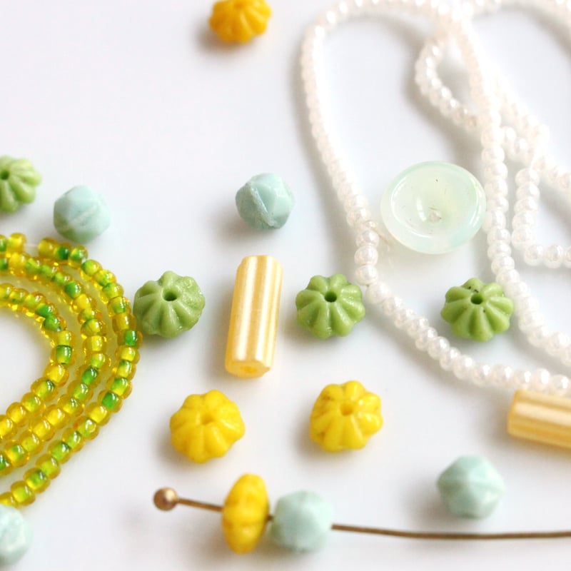 antique beads *✳ アンティークビーズ お花型 オーナメント