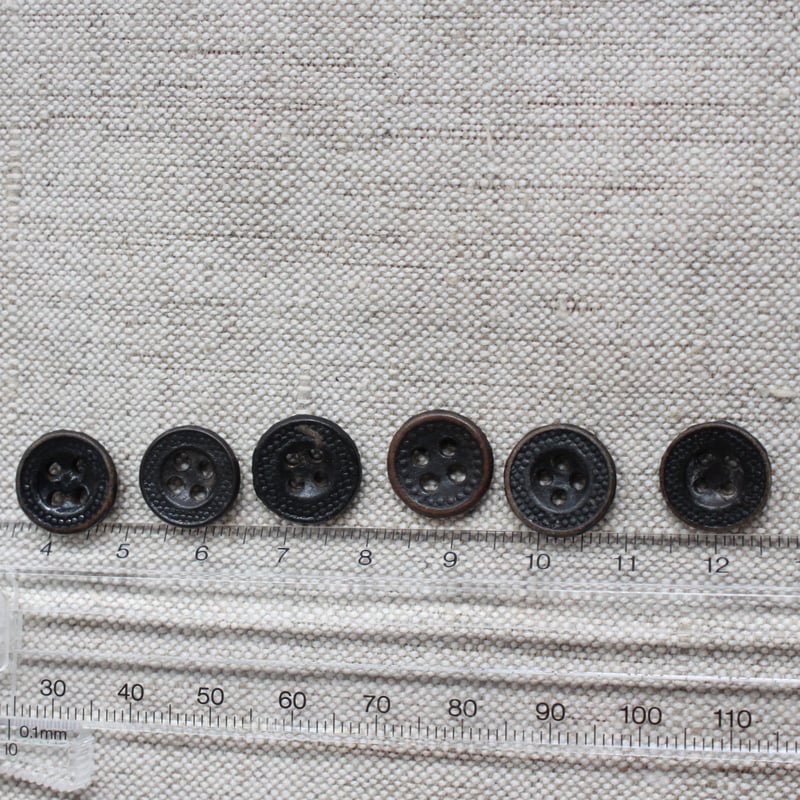 フランスの古い紙製ボタン（ブラック）13㎜ 214 | Le manège