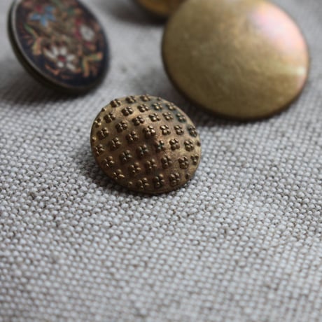 古いフランスの金属ボタン各種　　345