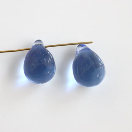.ドロップガラスビーズ13㎜　2個（blue）　チェコ80年代ヴィンテージ　254