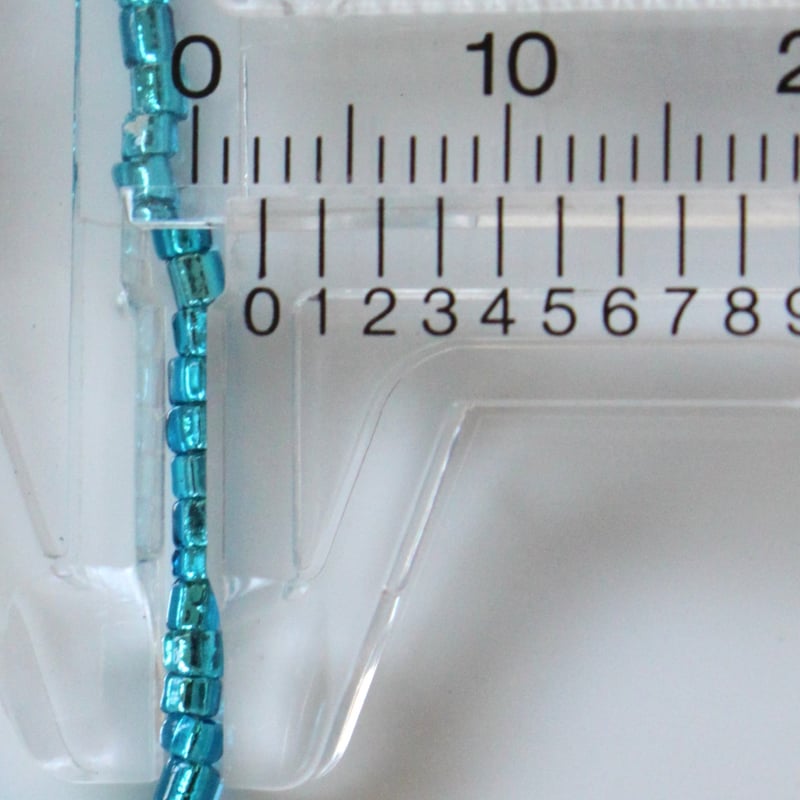 シードビーズ (ﾒﾀﾘｯｸﾌﾞﾙｰ) Ø2㎜ チェコヴィンテージ fe15 | Le m