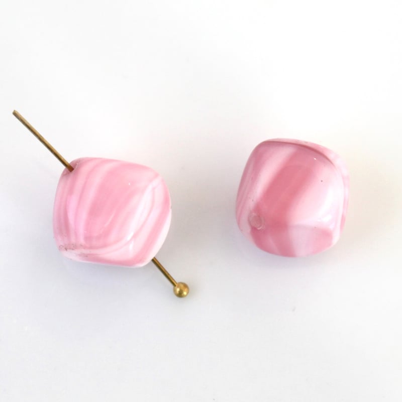 マーブルミルクガラスビーズ（ﾋﾟﾝｸ） 12㎜ フランスヴィンテージ 433